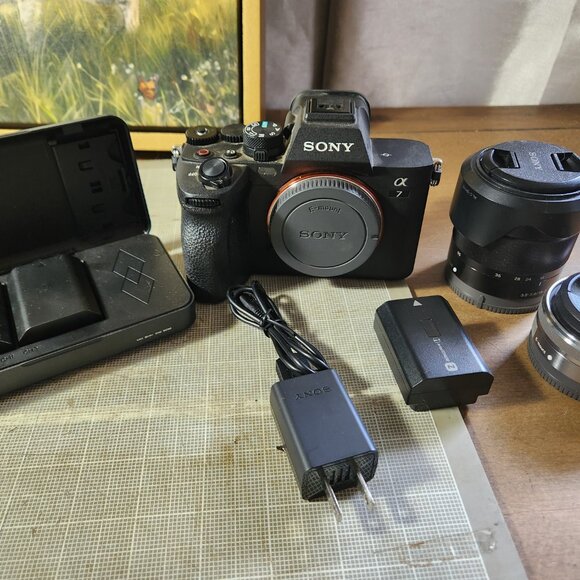 Used Sony A7 iv with 16mm and 18-55mm lenses - Picture 6 of 7